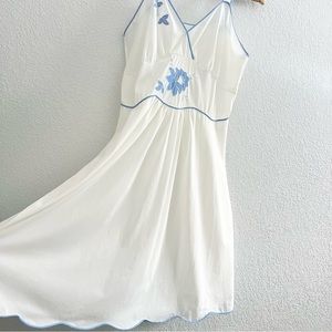 Rogers Vintage Nightgown in Cream and Periwinkle. Floral Lingerie size Medium